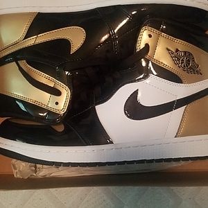 Air Jordan Retro 1 Gold Toe OG High NRG